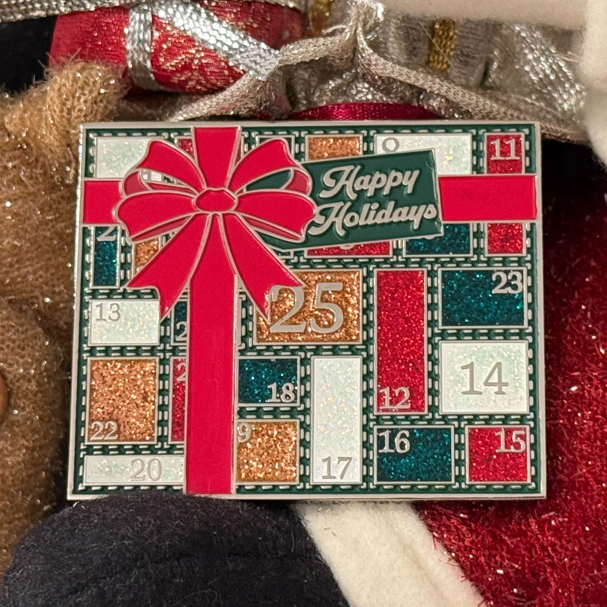 2025 Happy Holidays Geocoin - Image 2